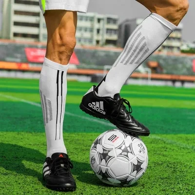 Wholesale High Colorful Teen Sport Soccer Socks Anti Slip Men?s Football Socks
