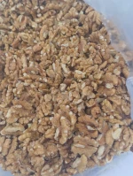 Walnut kernels