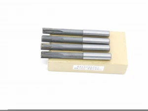 Cemented carbide welding blade type superfine particles machine reamer metal reaming cutter