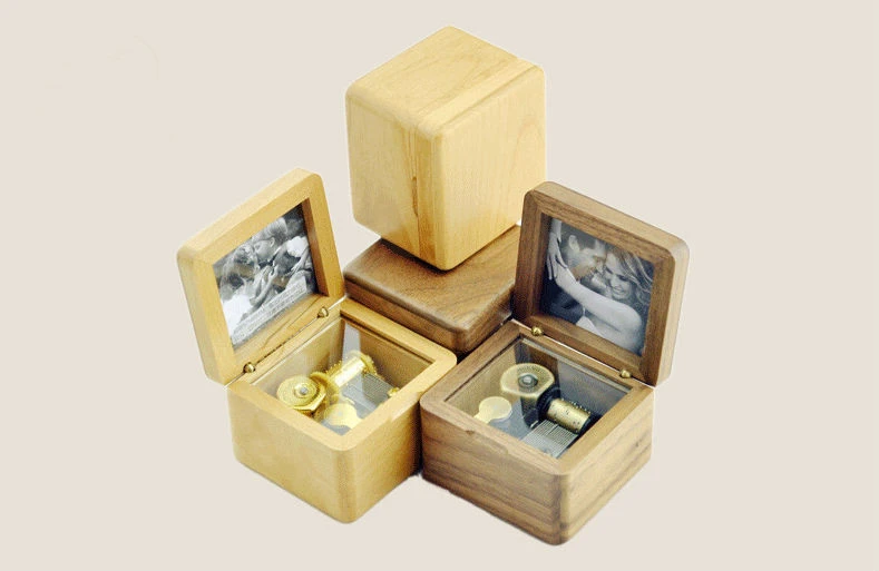 customized can put photo design small zakka wooden music box