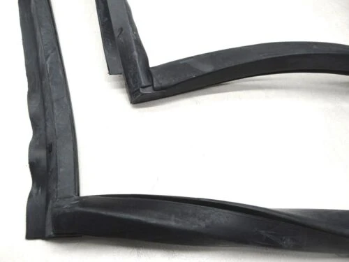 extruded EPDM boat/car Weatherstrip windshield rubber Rear Gasket seal/groove