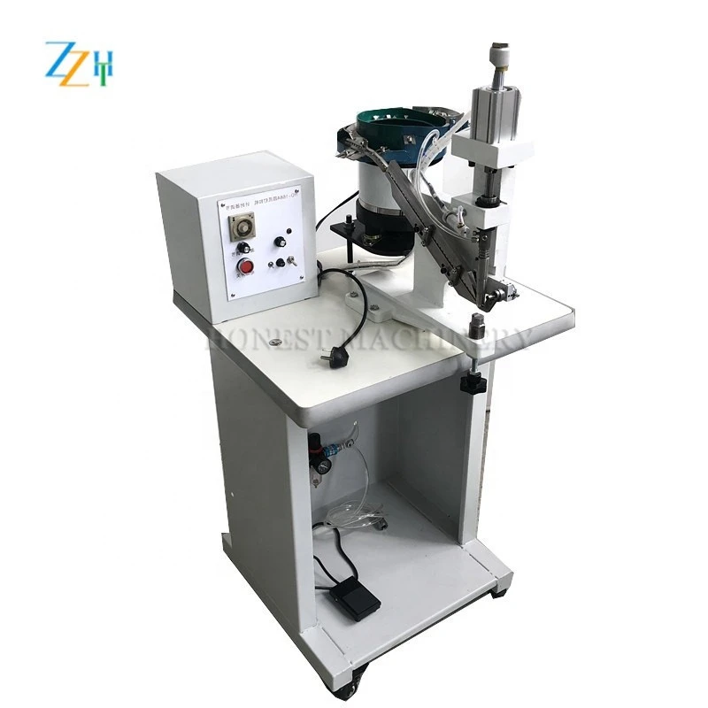 High Automatic  Nailer Attaching / Multifunction Four-Claws Nail Making Machine / Four Claws Nail processing equipment for shoes