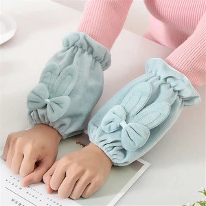 High Quality Fashion Dust-proof Short Flannel Polyester Cuff Bowknot Oversleeve Rabbit Ears Oversleeue Cute Plush Sleevelet
