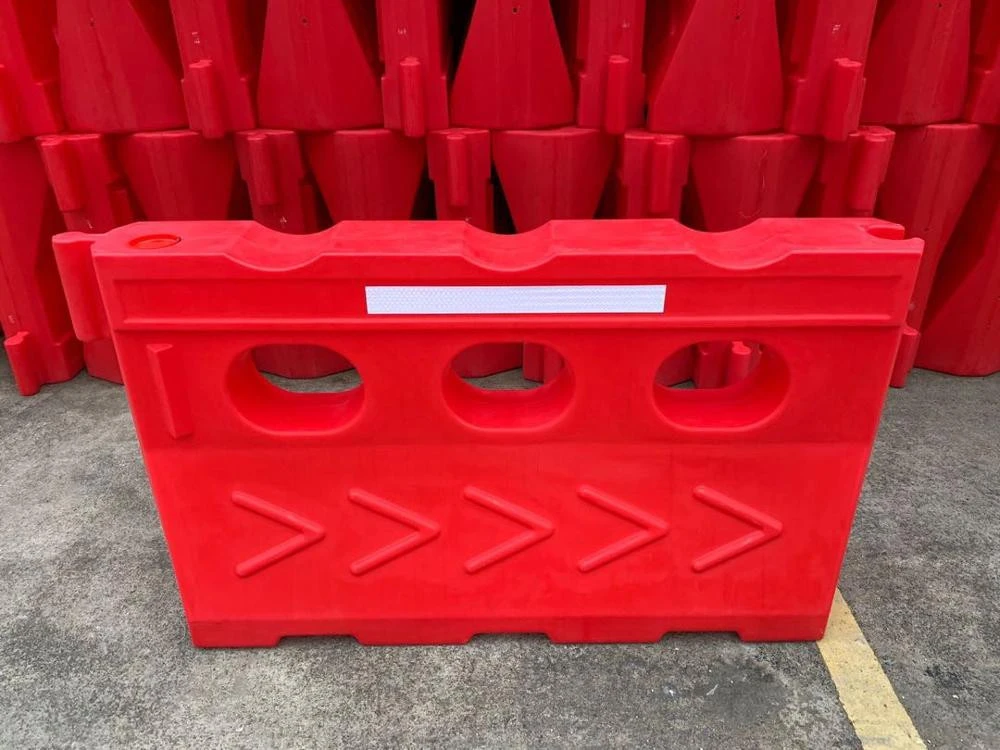 Highly Visible Roto-molding Plastic Road Safety Water Filled Barriers For Sale