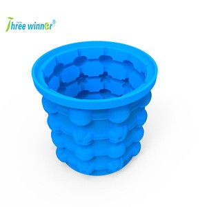 Hot Selling Portable Space Saver Custom Colorful Silicone Ice Cube Maker with Lid for Drinks Barware