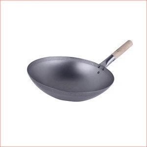 Machine Made Kitchen Tools Chinese flat Bottom Carbon Steel Wok With Wooden Handle