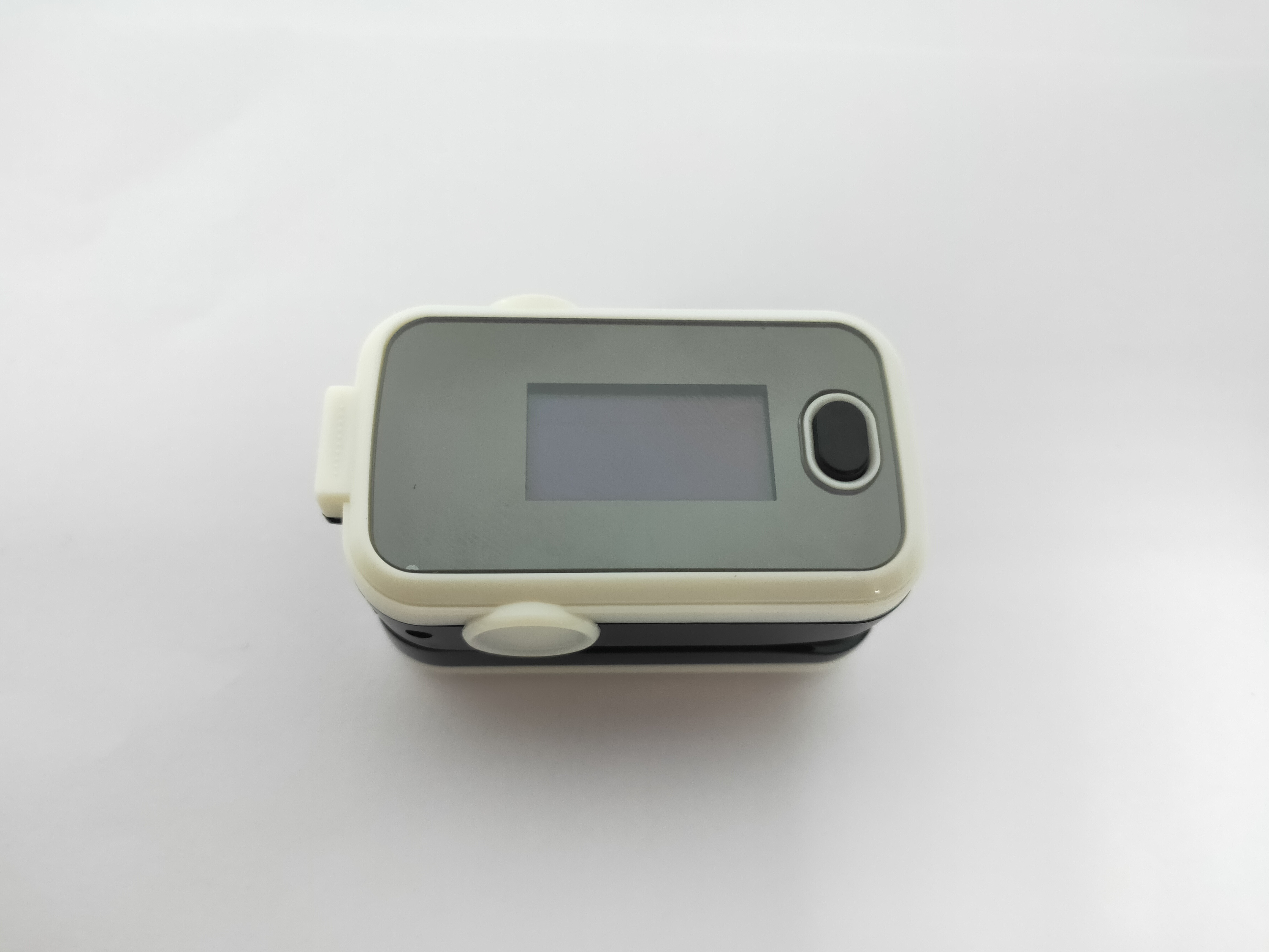 NEWLY UPGRADED  Measures Fingertip pulse Oximeter rate and SpO2 blood