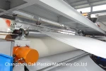Plastic laminating extrusion die