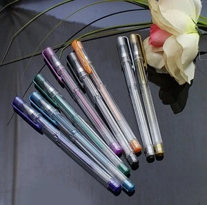 Plastic silver metallic gel pens