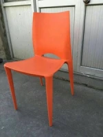 Stackable colorful plastic chairs for restaurant