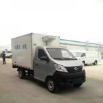 The refrigerated truck with large storage space adopts waterproof insulation board to transport vegetables more conveniently
