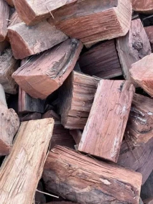 Top Quality Kiln Dried Firewood / Oak and Beech Firewood Logs / Firewood in 40l bags.