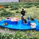 Aquatic Grass Cutting Boat River and Lake Cleaning Machine Pond Cleaning Boat Water Plant Cleaning Machine