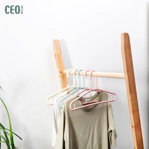 China wholesales household durable laundry wire hanger for clothes