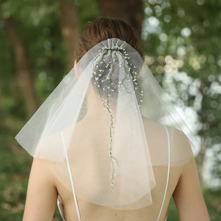 Customized Romantic Western Style Wedding Veil With Rhinestone