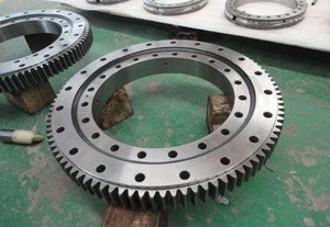 Customized Slewing Bearings with customers requirements