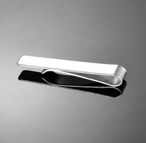 Fashion Classic Men Tie Pin Clips of Casual Style Black &amp; silver color Tie Clip