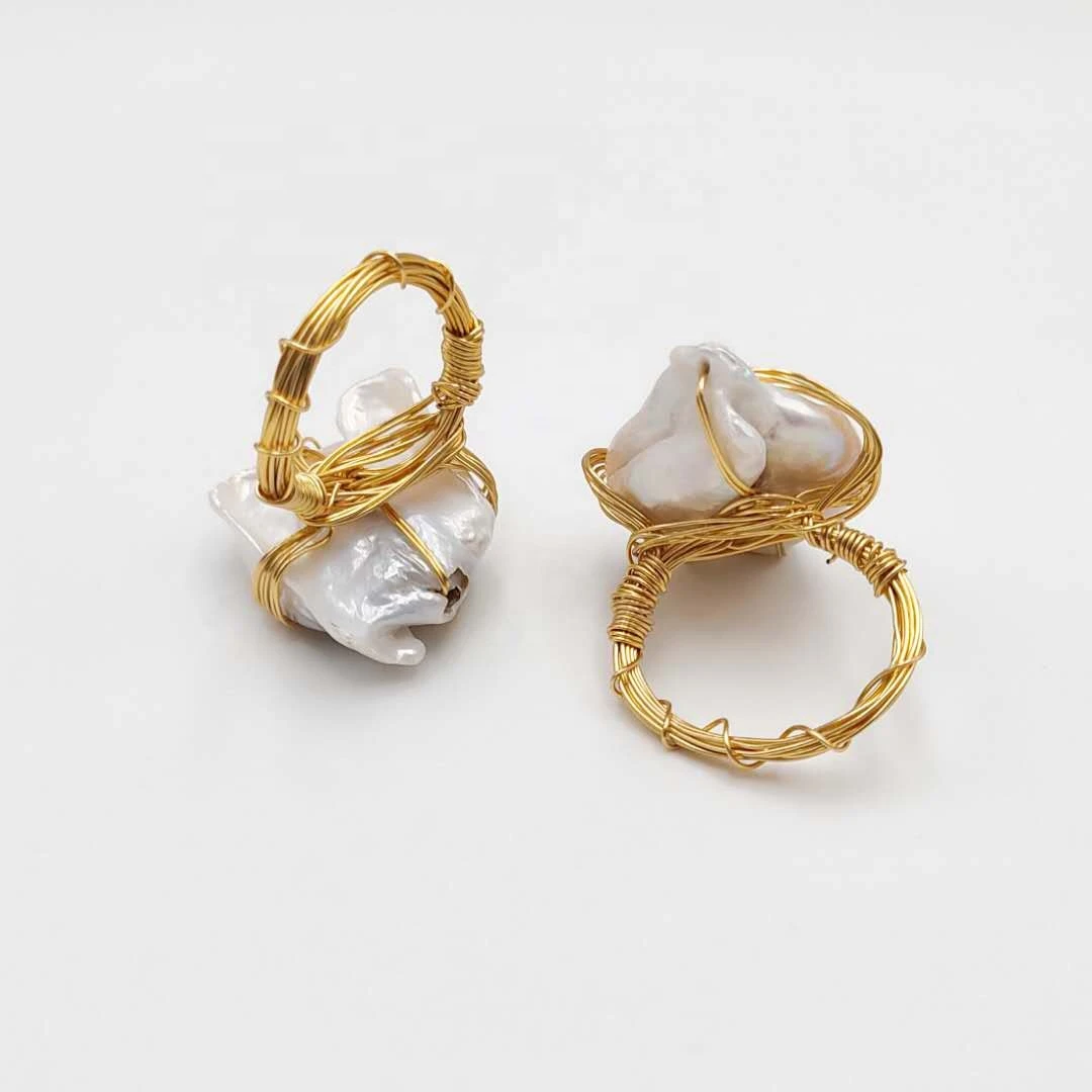 ly00371* Wholesale fashion oval baroque pearl rings wrapped in metal wire theme stone ring women fashion natural pearl rings