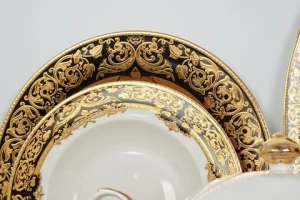 RTS posuda 50pcs embossed gold dinner fancy new bone china ceramic dinnerware set