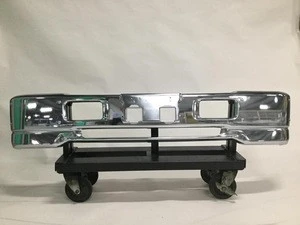 Used ISUZU truck front bumper with good condition