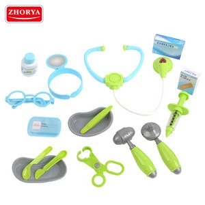 Zhorya 16 pcs realistic plastic pretend family doctor play set kit toy for older kids