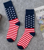 Amazon Wish hot selling American flag striped cotton socks men crew sport sock