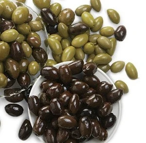 Black and Green Olives / Fresh Black and Green Olives