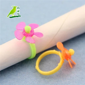 cheap plastic toy, promotion small plastic toys, pretty plastic windmill ring