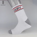 Custom Men Outdoor Knitted Cotton Sports Basketball Sock White Plain Athletic Socks