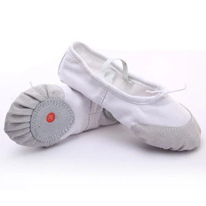 DC7001 Wholesale soft leather bottom children dance shoes, canvas yoga shoes, ballet shoes,