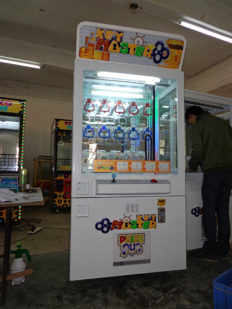 Hotselling Coin Operated Arcade Mini Golden key master Prize Vending Simulator Game Machine With Bill Acceptor For Sale