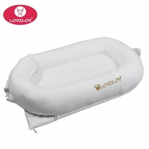Organic baby pod baby lounger nest for co-sleeping with Mom