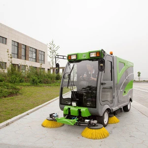 S19 Comfortable cab car cleaning machine road sweeper