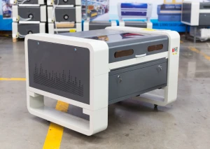 voiern factory price 9060 6090 60w 80w 100w 130w 150w cnc 3d photo crystal co2 laser engraving machine with ruida m2  control