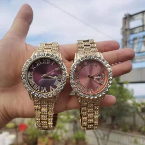 2021 New Hip Hop Jewelry Watch Iced Out Rhinestones  Quartz Watches Pink&Purple Dial Roman Numerals Watches Clock Relogio