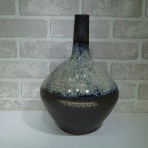 Beautiful Clay Vase Modern Style