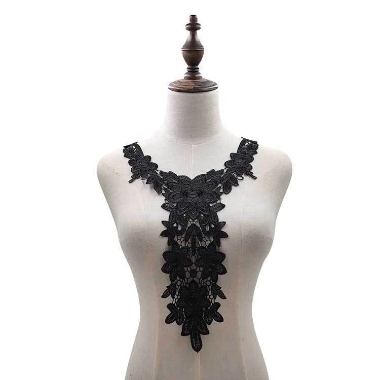 Embroidered corsage  water-soluble lace collar