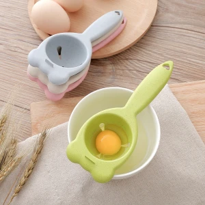 High Quality Egg White and Yolk Separate Kitchen Gadget Egg Separator Wheat- Straw PP Egg White Yolk Filter Divider with Breaker