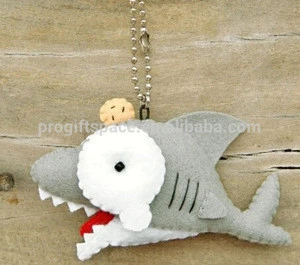 Hot sale new fashion wholesale  keyring product fabric key accessory craft rotate felt shark keychain made in China