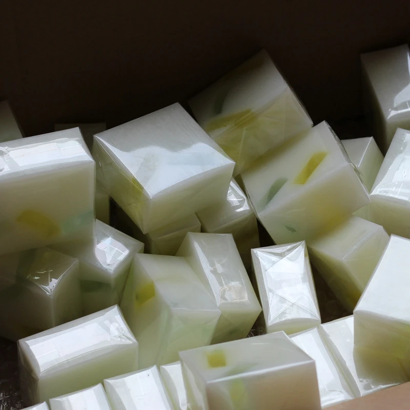 Hot Selling skin cleaning handmade soap natural plant essential oil soap
