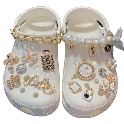 Ins hot recommend metal rhinestone clog charms for croc shoe Accessory On Women Sandal Shoes Decoration