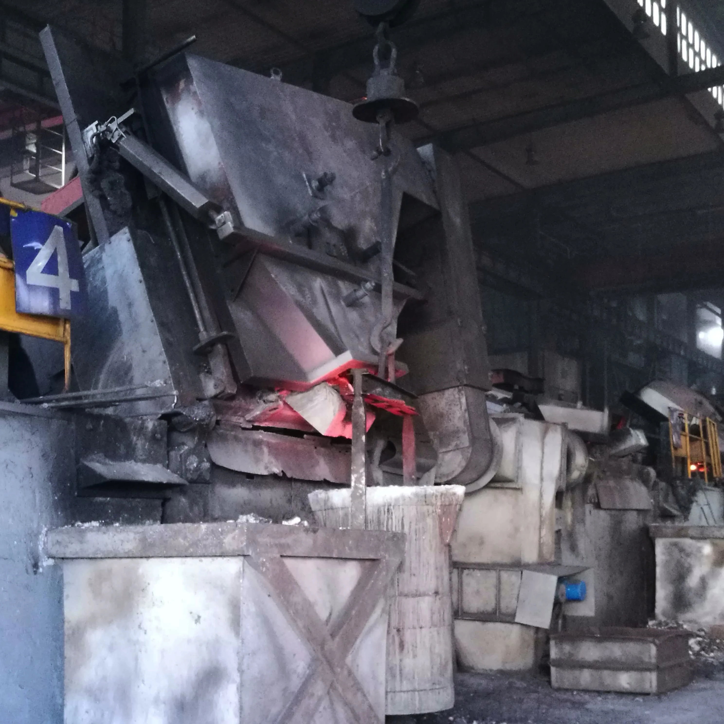 low price cast iron aluminum ingot induction melting furnace