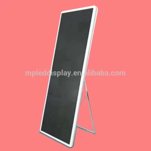 Shopping mall Floor Mirror P4 LED Poster Smart Advertising Player Digital Signage