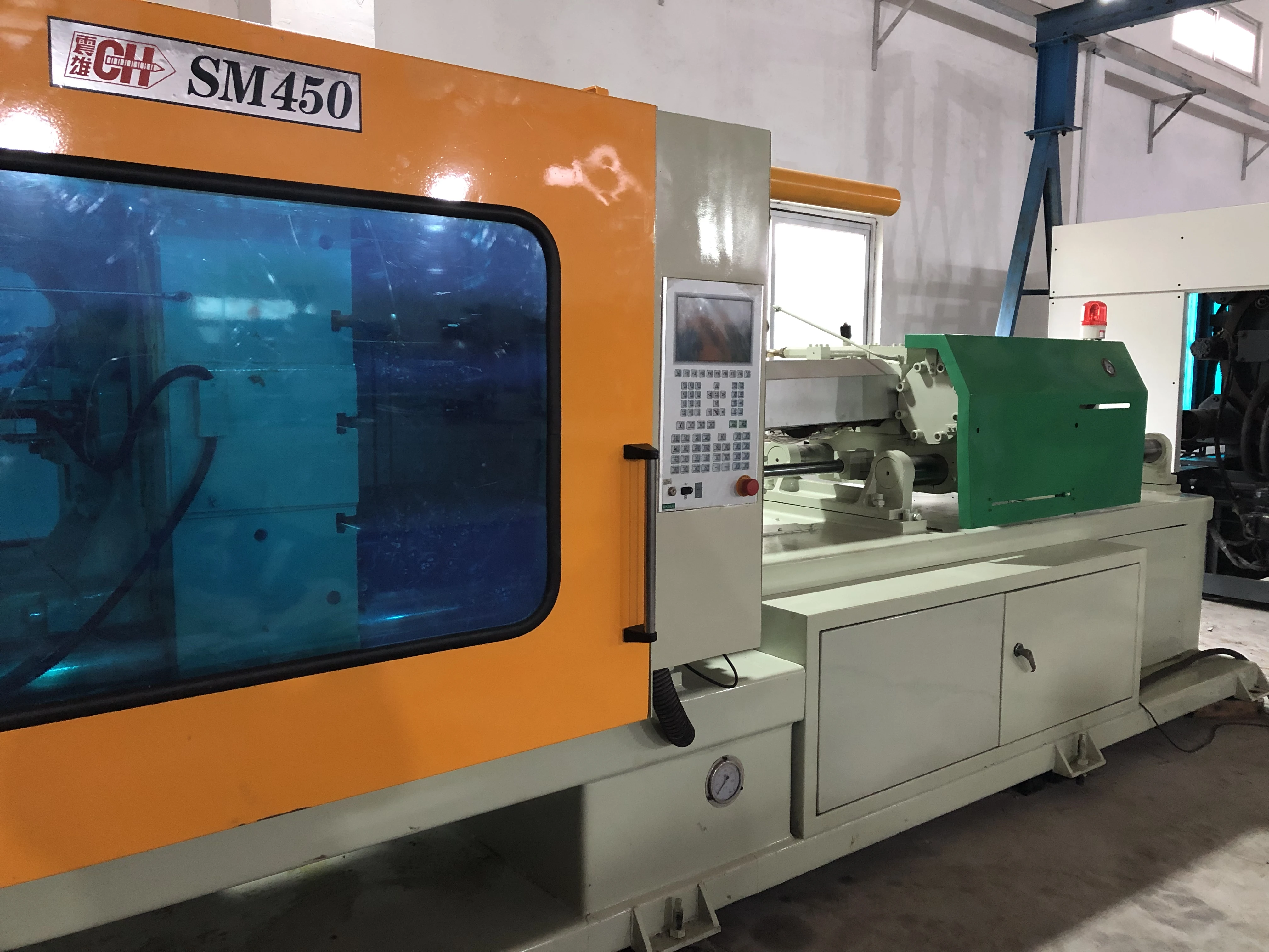 TAIWAN chen hsong SM450 Used injection molding machine Servo system