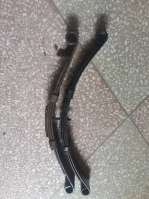 tricycle rear axle spring plate