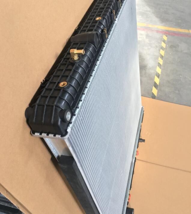 Buy Aluminum Radiator 437425cp For Freightliner from Chiping Radiator ...