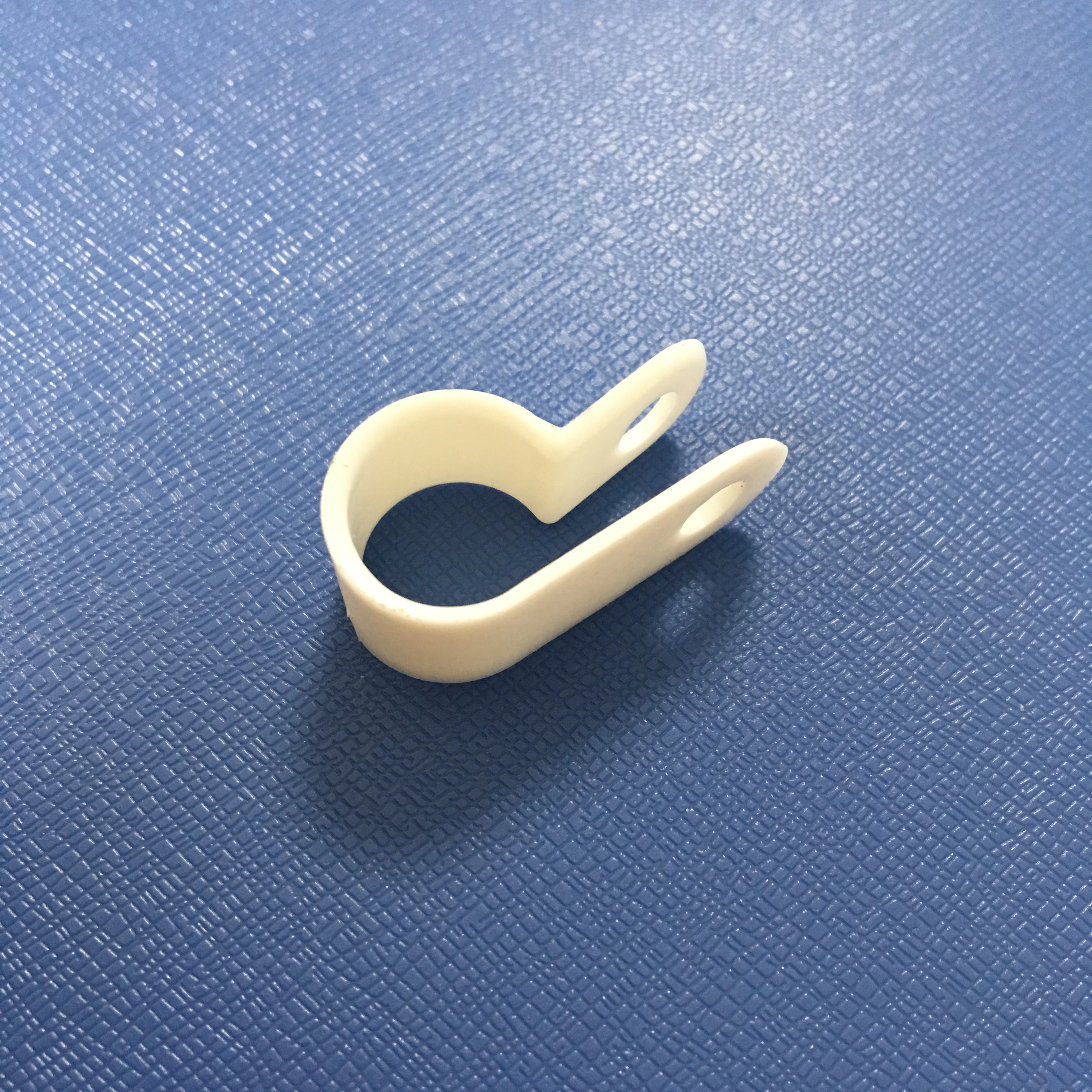 1/2 Inch 12.7mm R type Plastic Cable Clips