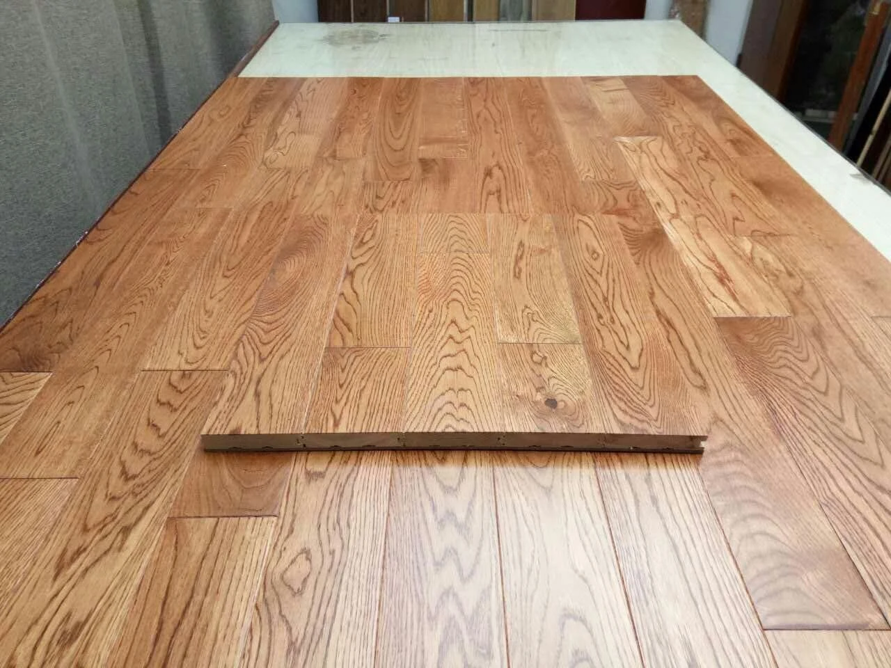 125mm Wide Natural White Oak Solid Wooden Flooring Solid White Oak Hardwood High End  Flooring