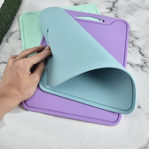 2020 New BPA Free Silicone Chopping Block Good Grade Cutting Board with Hanging Hoop Heat Resistant Chopping Board for Kitchen