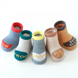 2021 New China factory wholesale Childrens thicken dot glue anti-slip floor socks creative cartoon toddler socks baby socks